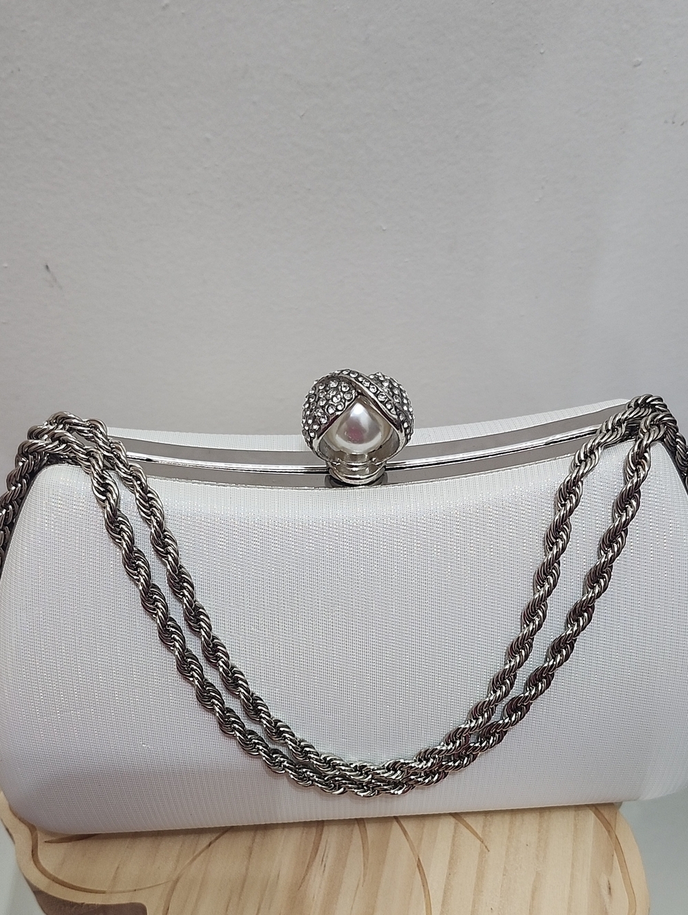 Elegant White Evening Clutch with Silver Chain - Picture 2 of 4